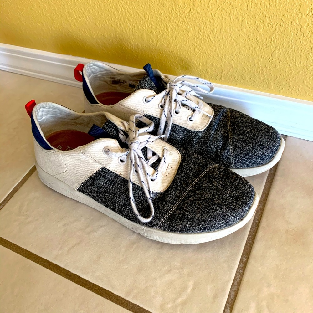 Toms Womens Cabrillo Casual Shoe, grey, white, navy, red, size 10